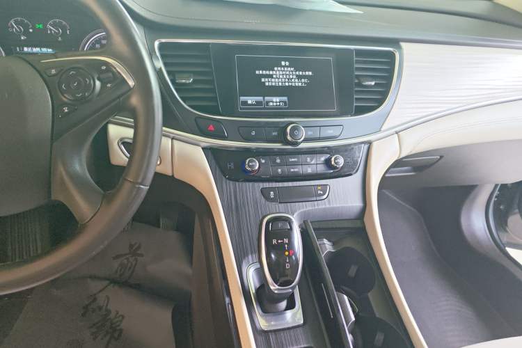 Used Buick LaCrosse 2018 30H Elite Edition