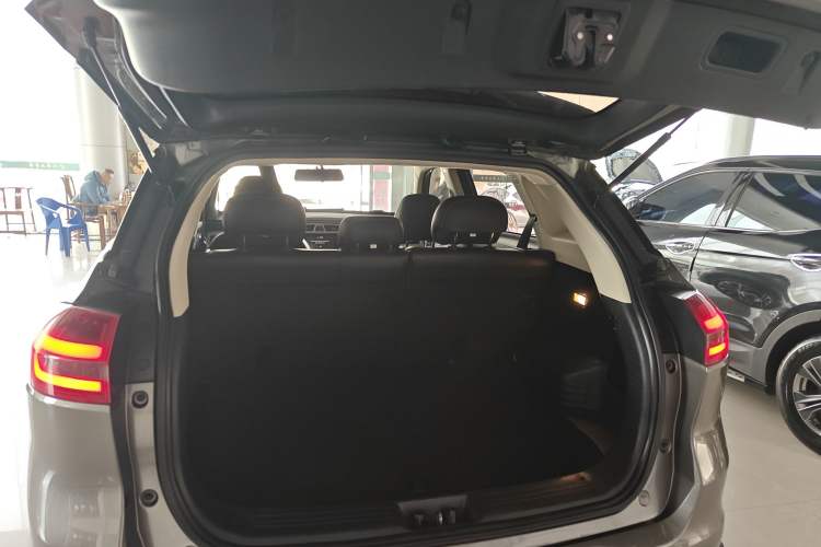 Used Geely Auto Emgrand X7 Sport 2018 2.0L Manual Two-Wheel Drive Zhiya Version Trunk