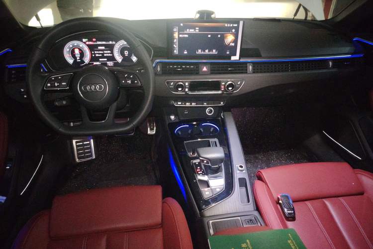 Used Audi A4L 2024 40 TFSI Luxury Dynamic Edition (Starry Night Version)
