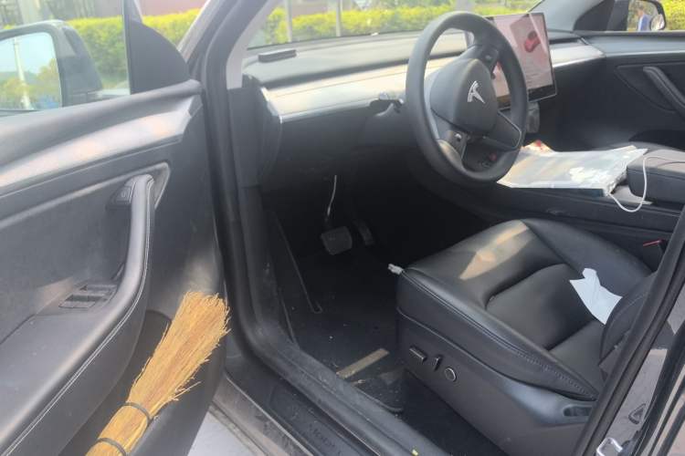 Used Tesla Model Y 2024 Rear-Wheel-Drive Version
