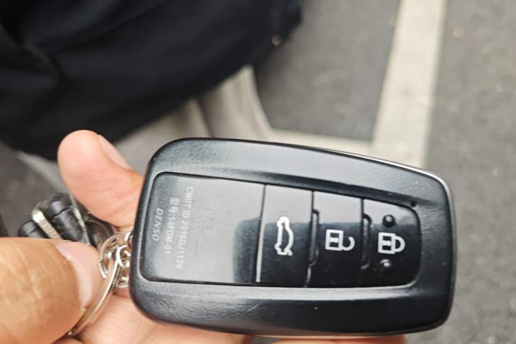 Used Toyota Camry 2021 2.0G Luxury Edition