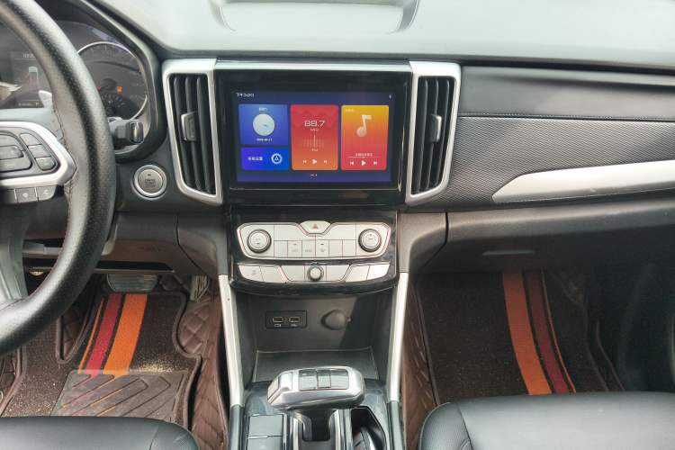 Used Great Wall Poer 2021 2.0T Commercial Version Automatic Diesel 4x4 Elite Long-Box GW4D20M Audio And AC Panel