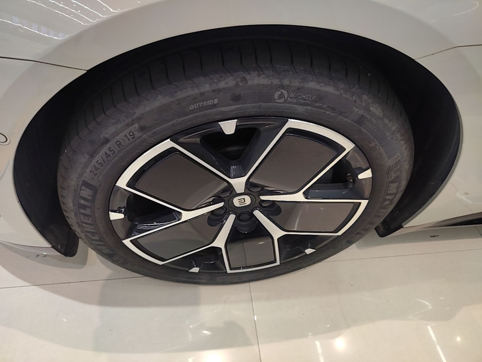 Xiaomi Auto SU7 2024 Rear-Drive Long-Range Intelligent Driving Version — снимка 10
