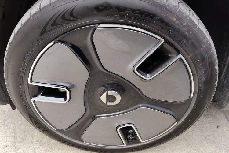 Used smart #1 2022 Premium Edition Left Front Wheel Hub