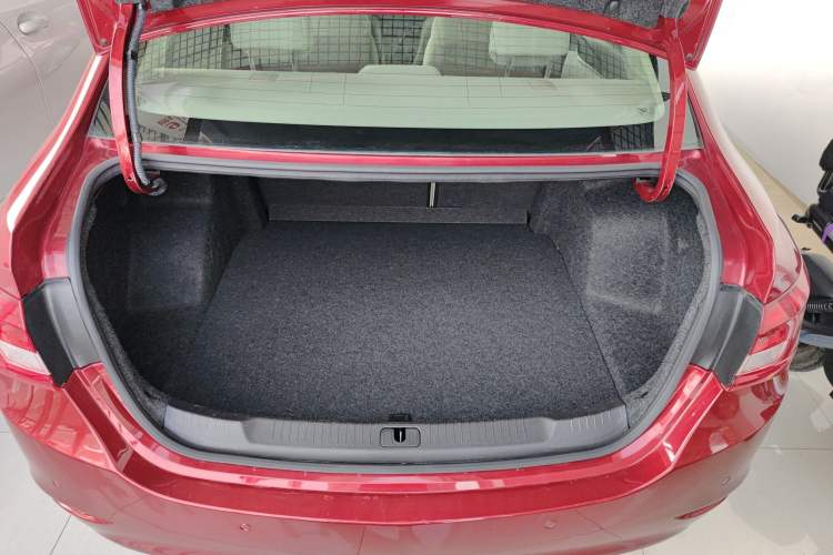 Used Buick GT 2015 15N Automatic Elite Version Trunk