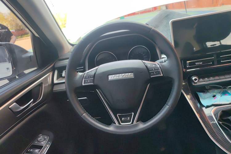 Used Haval M6 2021 PLUS 1.5T Manual Luxury Smart Connectivity Model