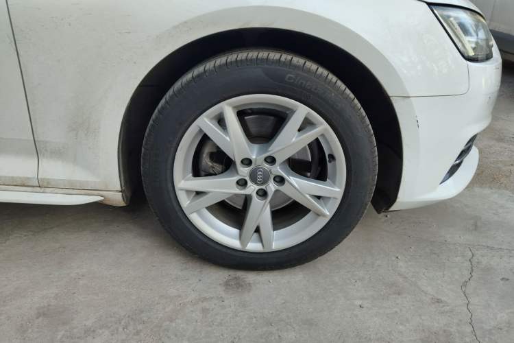 Used Audi A4L 2018 30th Anniversary Edition 40 TFSI Trendy Model
