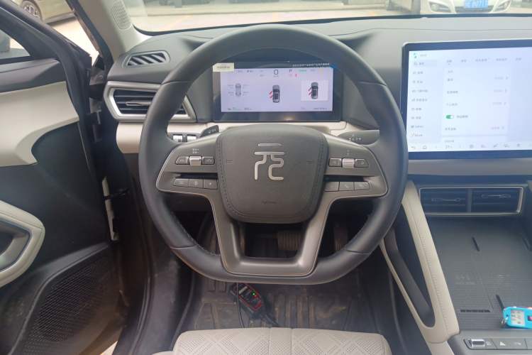 Used BYD Yuan UP 2025 Intelligent Driving Version 401 km Leading Edition