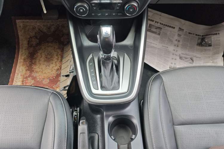 Used Ford Escort 2015 1.5L Automatic Fashion Model Gear Lever