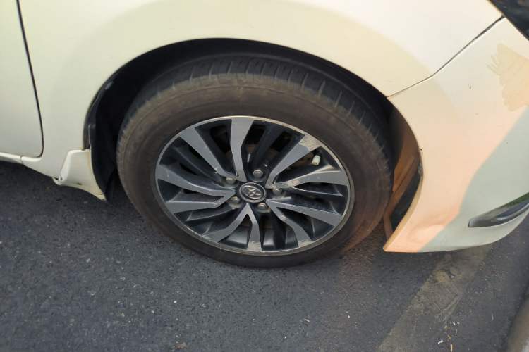 Used Toyota Corolla 2016 Dual-Engine 1.8L E-CVT Elite Edition