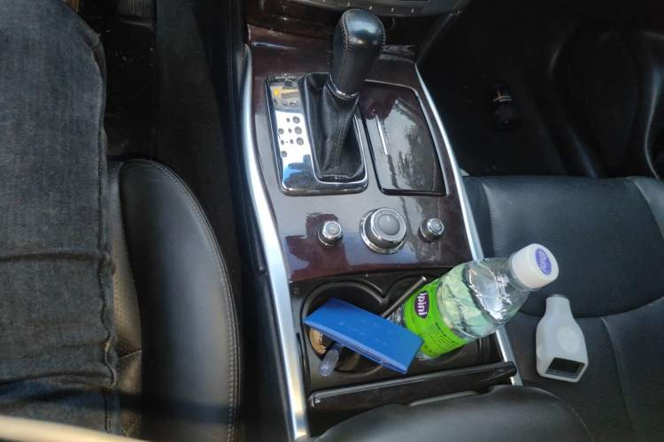 Used Infiniti Q70 2013 Q70L 2.5L Comfort Edition Gear Lever