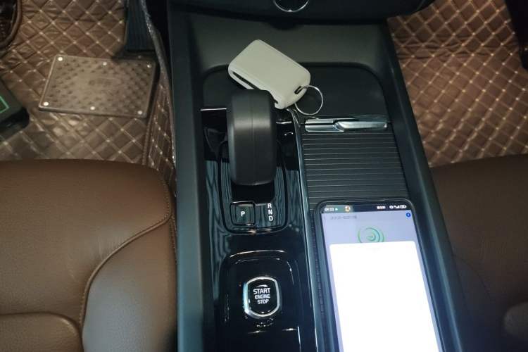 Used Volvo XC60 2025 B5 4x4 Smart Luxury Edition