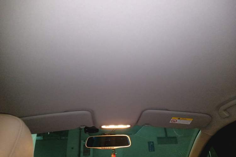 Used Venucia T70 2016 2.0L CVT Smart Choice Edition