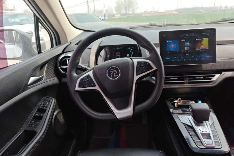 Used BYD Yuan New Energy 2019 EV535 Smart Connect Trendsetting Model Steering Wheel