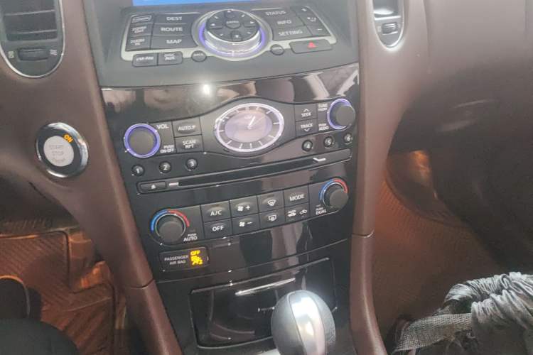 Used Infiniti QX50 2015 2.5L Luxury Edition