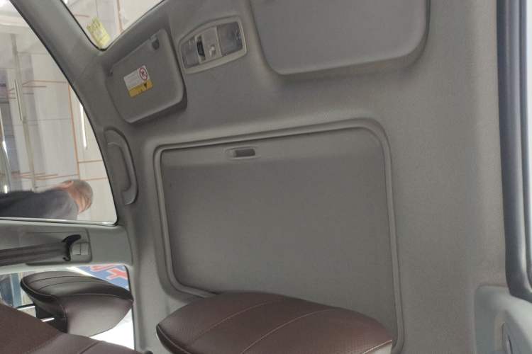 Used Soueast A5 Wing Dance 2019 1.5L CVT Wingzun Edition China VI compliant Headliner