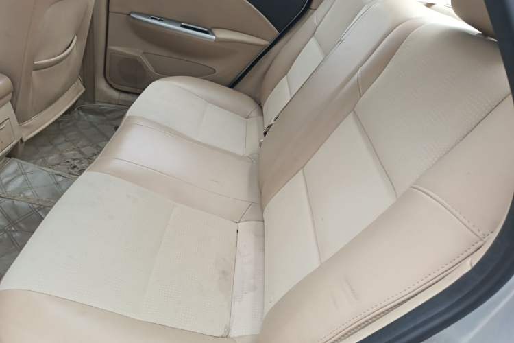 Used Buick Excelle 2013 1.5L Manual Classic Model