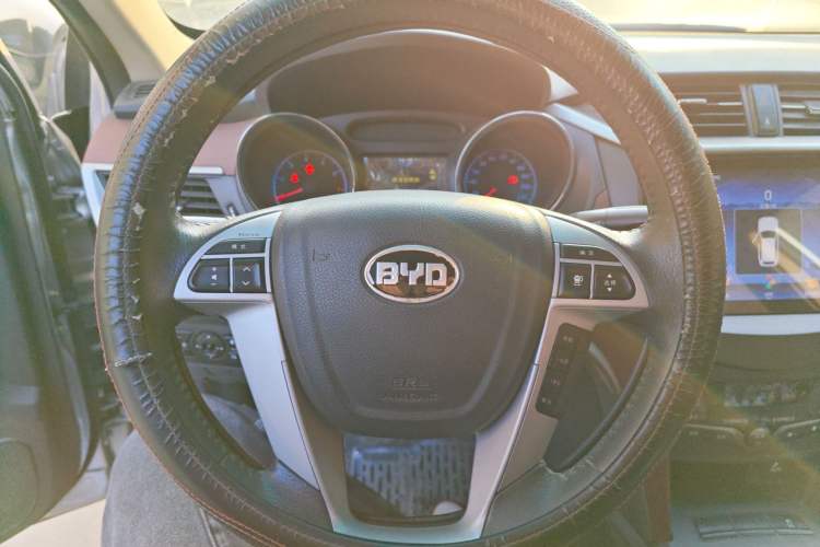 Used BYD G5 2014 1.5TI Manual Luxury Edition