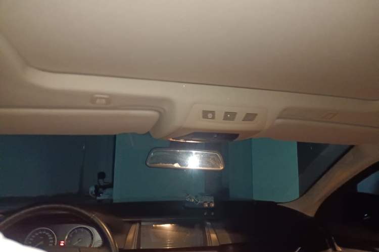 Used BMW 5 Series 2013 525Li Leading Model