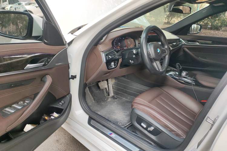 Used BMW 5 Series 2020 525Li M Sport Package