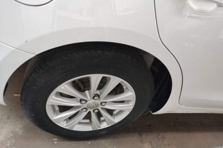 Used Buick GT 2017 15N Automatic Entry-Level Trim Exterior 5