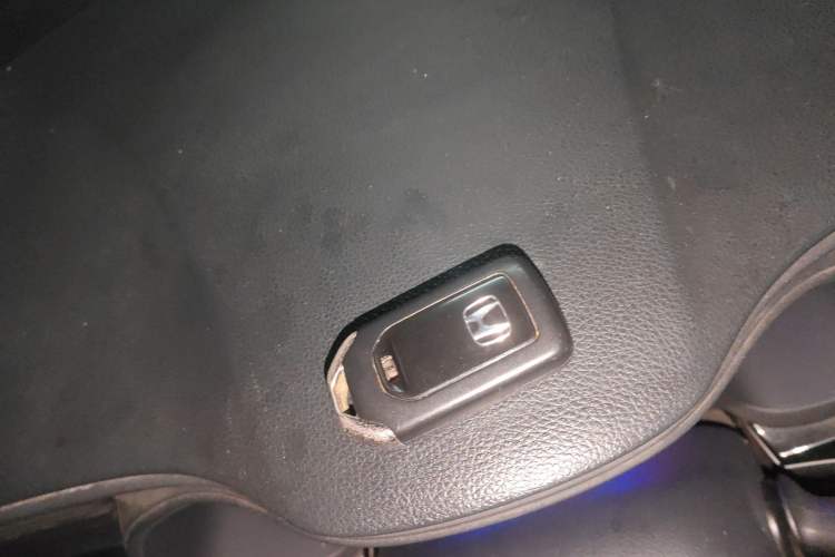 Used Honda Crider 2013 1.8L automatic luxury edition
