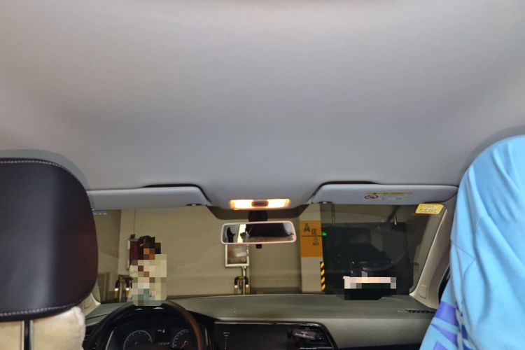 Used Jetta VS5 2019 280TSI Automatic Enjoyment Model Headliner