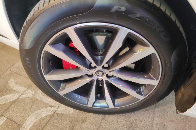 Used Jaguar F-PACE 2024 P250 R-Dynamic SE