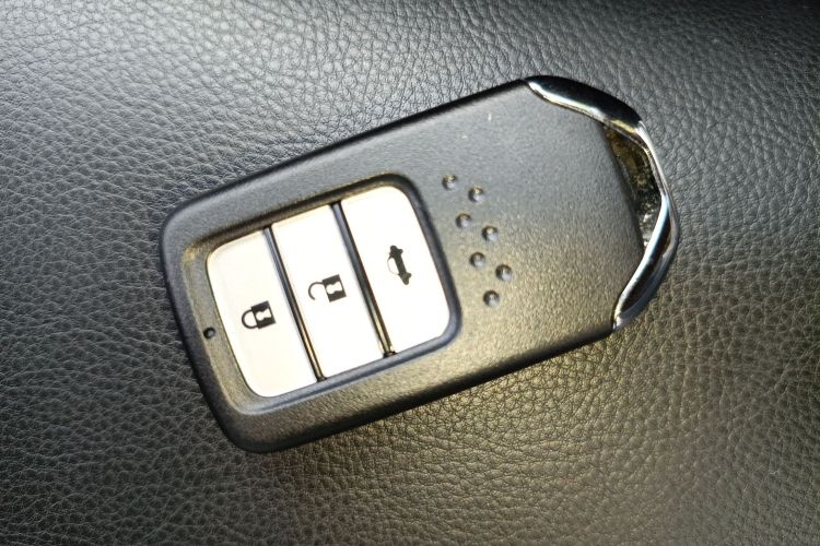 Used Honda Vezel 2022 1.5L CVT Phantom Night Pioneer Edition
