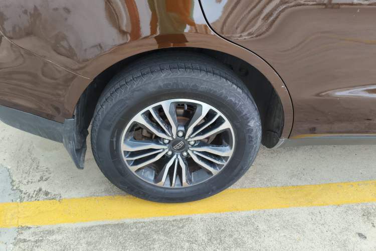 Used Geely Auto Vision X6 2016 1.8L Manual Luxury Model
