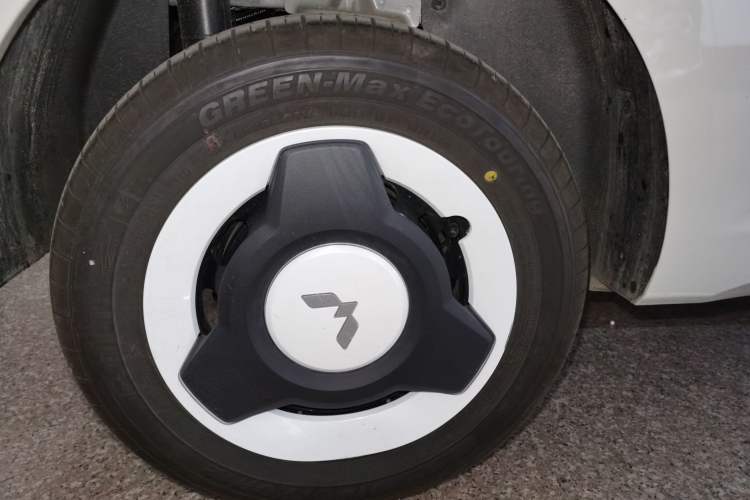 Used Wuling Hongguang MINIEV 2024 3rd Generation 215km Youth Edition Right Rear Wheel Hub