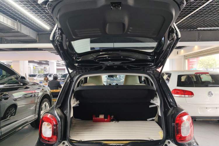 Used smart forfour 2018 1.0L 52 kW Dynamic Edition
