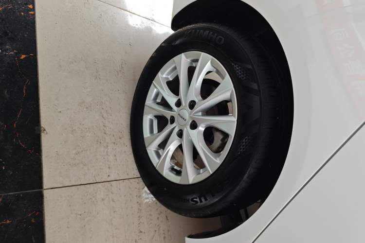 Used Roewe i5 2023 1.5L Manual Comfort Edition