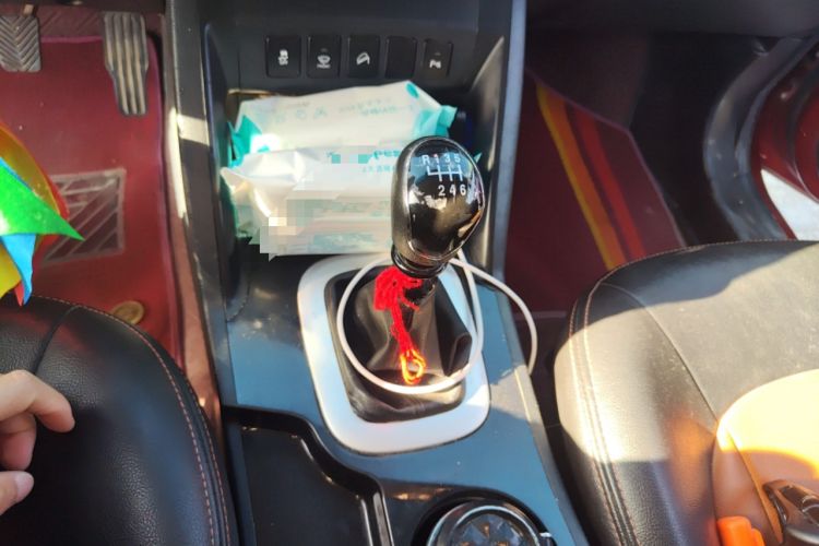 Used JAC Group Refine S5 2013 2.0T Manual Luxury Edition Gear Lever