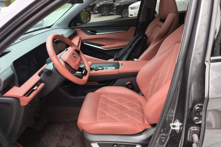 Used CHANGAN CS75 PLUS 2023 3rd Generation 1.5T Automatic Pilot Model Left Front Seat