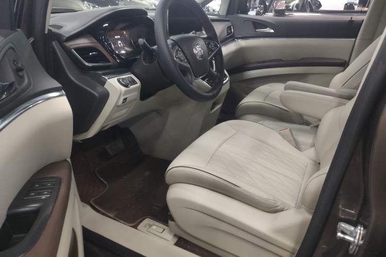 Used Buick GL8 2021 Land Cruiser Executive Class 652T Luxury Model
