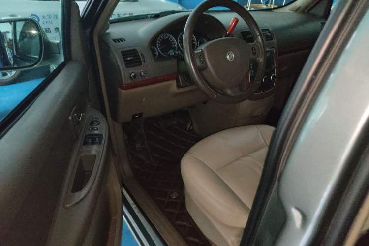 Used Buick GL8 2011 2.4L LT Executive Edition