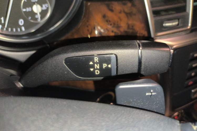 Used Mercedes-Benz M-Class 2015 ML 400 4MATIC Dynamic Model
