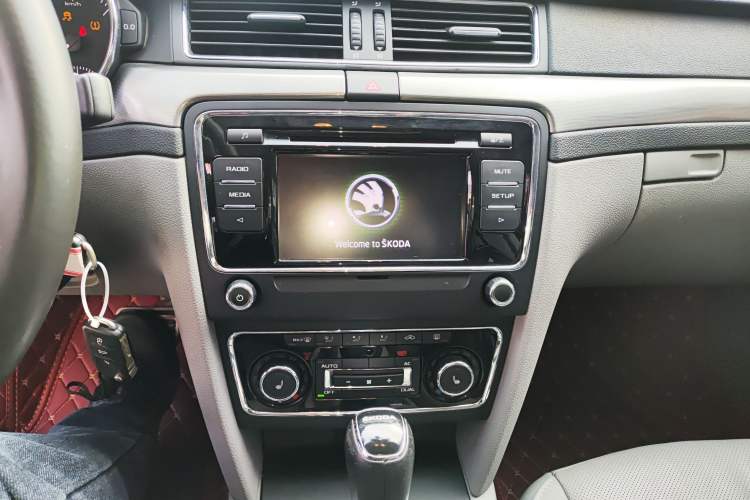 Used Skoda Superb 2013 1.8TSI Automatic Yashi Edition