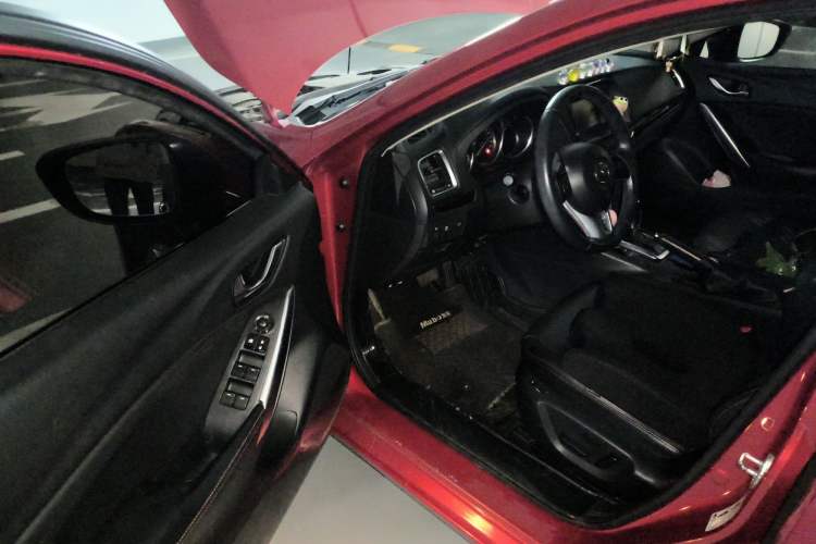 Used Mazda Atenza 2014 2.0L Blue Sky Luxury Edition
