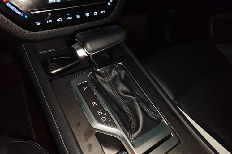 Used CHANGAN CS35PLUS 2021 Honor Million Edition 1.6L CVT Elite Model Gear Lever