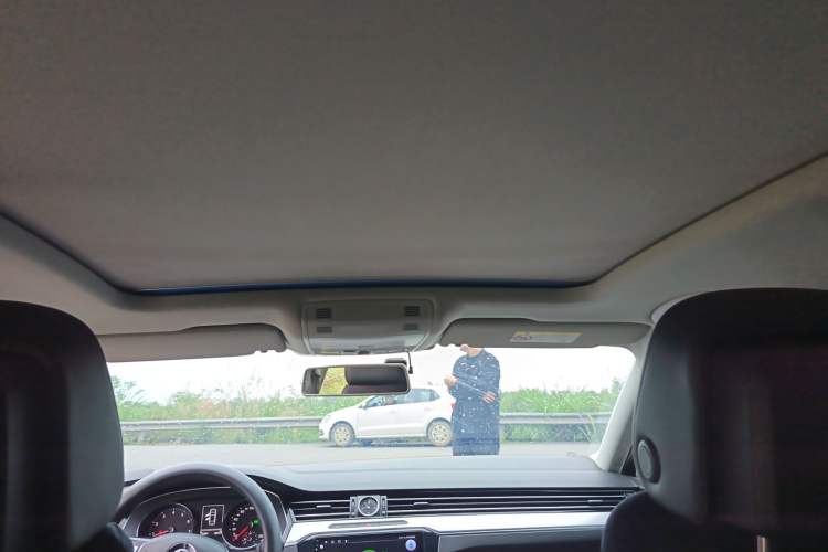 Used Volkswagen Magotan 2017 330TSI DSG Leading Model Headliner