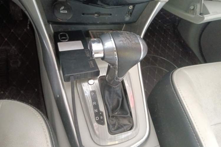 Used FORTHING S500 2016 1.6L CVT Luxury Model Gear Lever