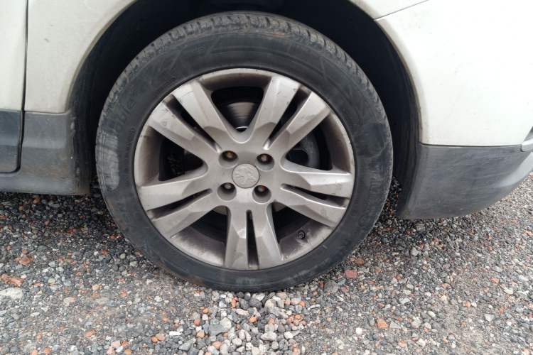 Used Peugeot 3008 2015 1.6THP Automatic Classic Edition