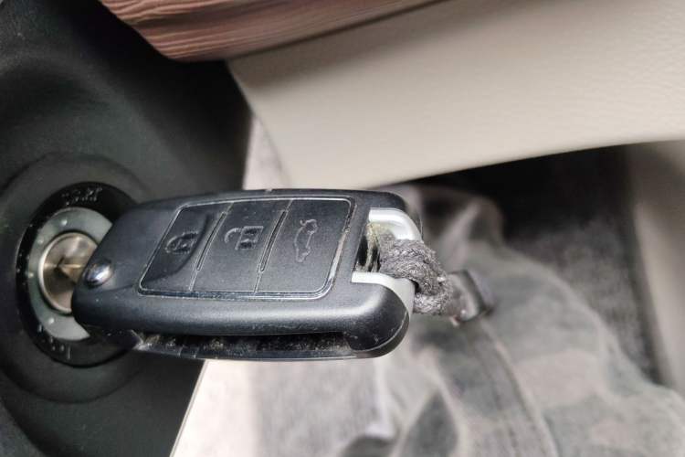 Used FORTHING Lingzhi 2020 M5L 1.6L Luxury 7-Seater
