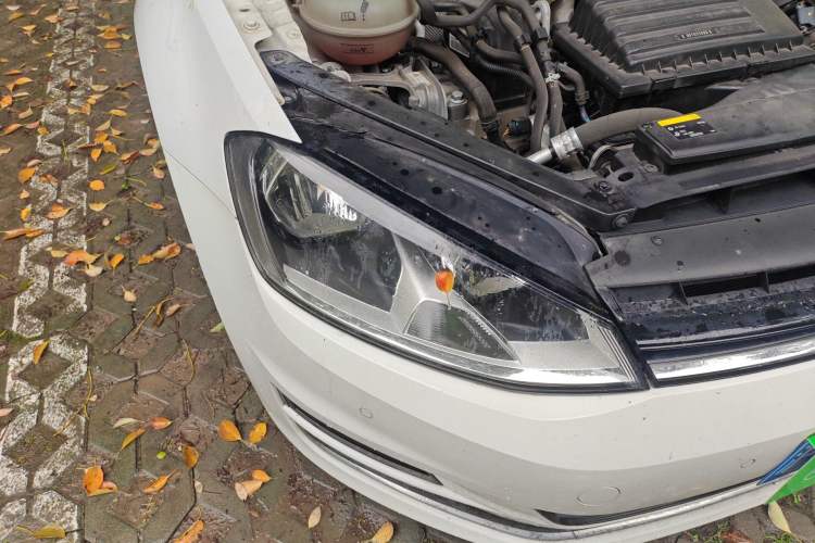 Used Volkswagen Golf 2017 230TSI Automatic Luxury Million-Vehicle Commemorative Edition Right Front Headlight