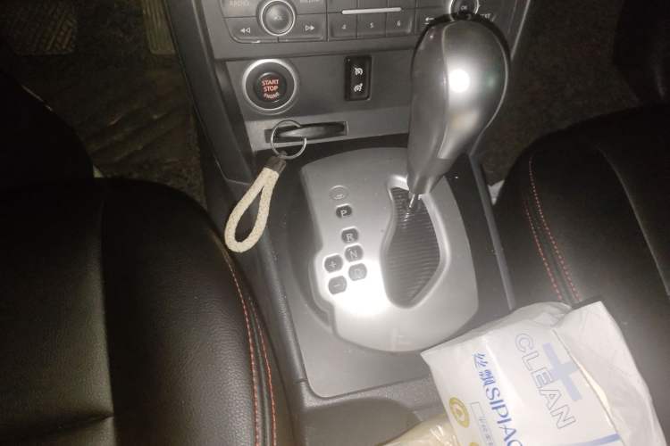 Used Renault Koleos 2014 2.0L Two-Wheel Drive Standard Edition Gear Lever