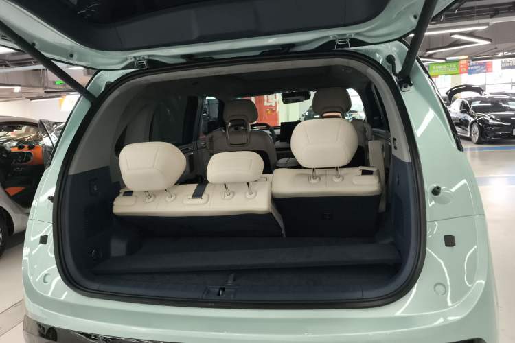 Used Zeekr MIX 2025 Intelligent Driving Version
