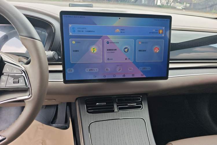 Used BYD Han 2022 EV Genesis Edition 715 km Front-Wheel-Drive Flagship Model Audio And AC Panel