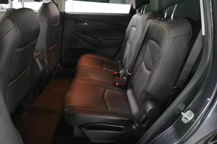 Used Chevrolet Orlando 2020 Light Hybrid Redline 530T Automatic Enjoyment Edition (5+2 Models)